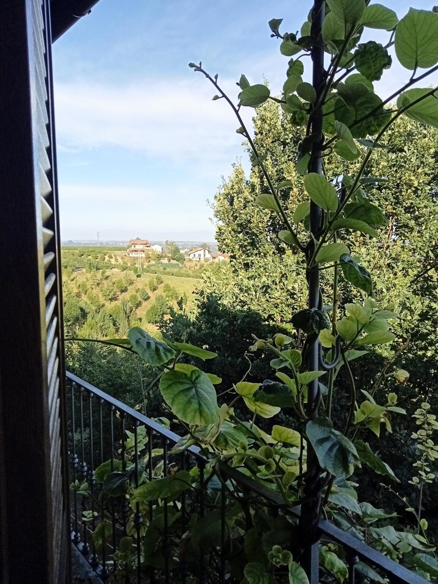 Agriturismo Bric Di Gai Monforte dʼAlba Exterior foto