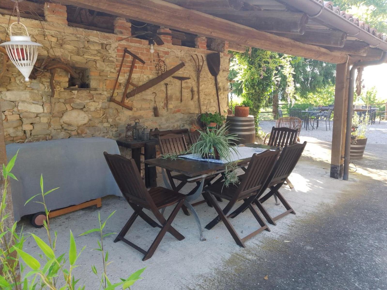 Agriturismo Bric Di Gai Monforte dʼAlba Exterior foto
